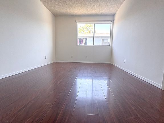 4th image of 1516 New Ave #F8