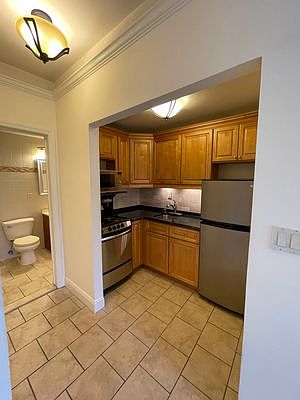 2nd image of 455 W 50th St APT 10