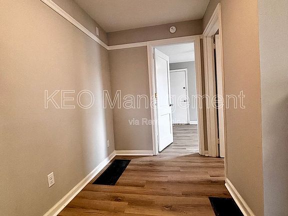 5th image of 235 E Xenia Dr APT A