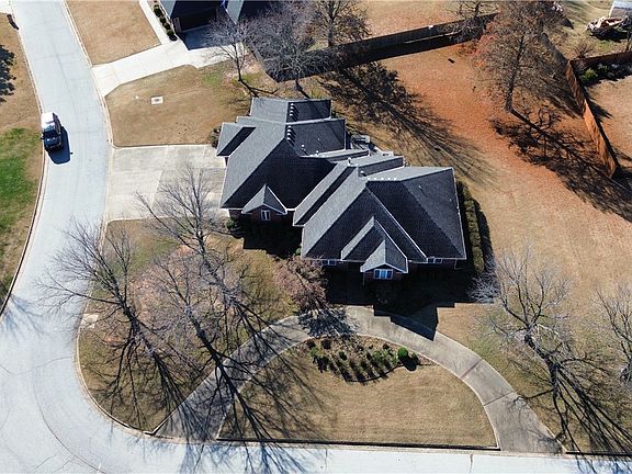 3rd image of 2721 S Laurel Crossing Cir