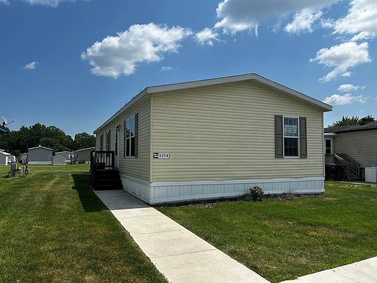 Ravinia Anchor Bay — Photo 28