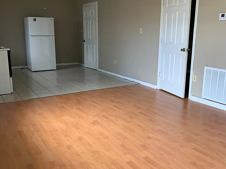 113B University Ave — Photo 2