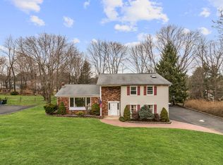 67 Hilltop Dr, Randolph, NJ 07869
