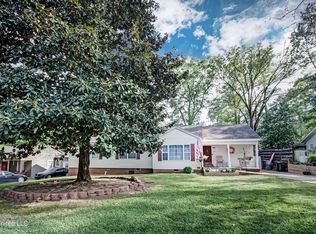 1061 Cedar Hill Dr, Jackson, MS 39206