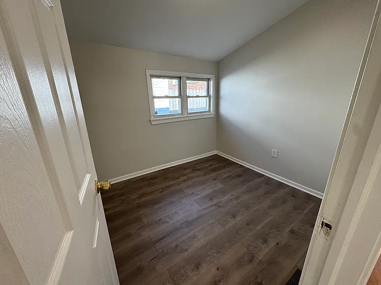 1461 W 114th Pl — Photo 6