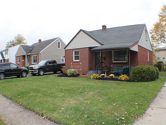 3rd image of 108 Cunard Ave