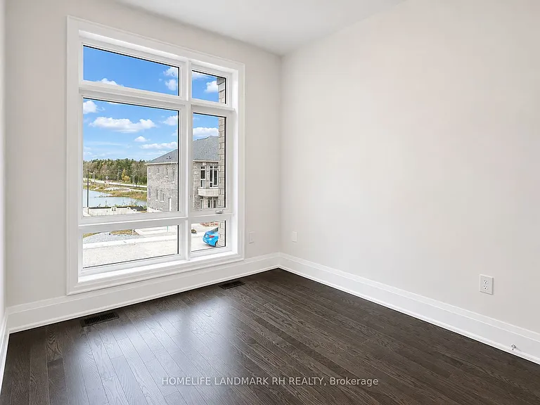 37 Schmeltzer Cres — Photo 14