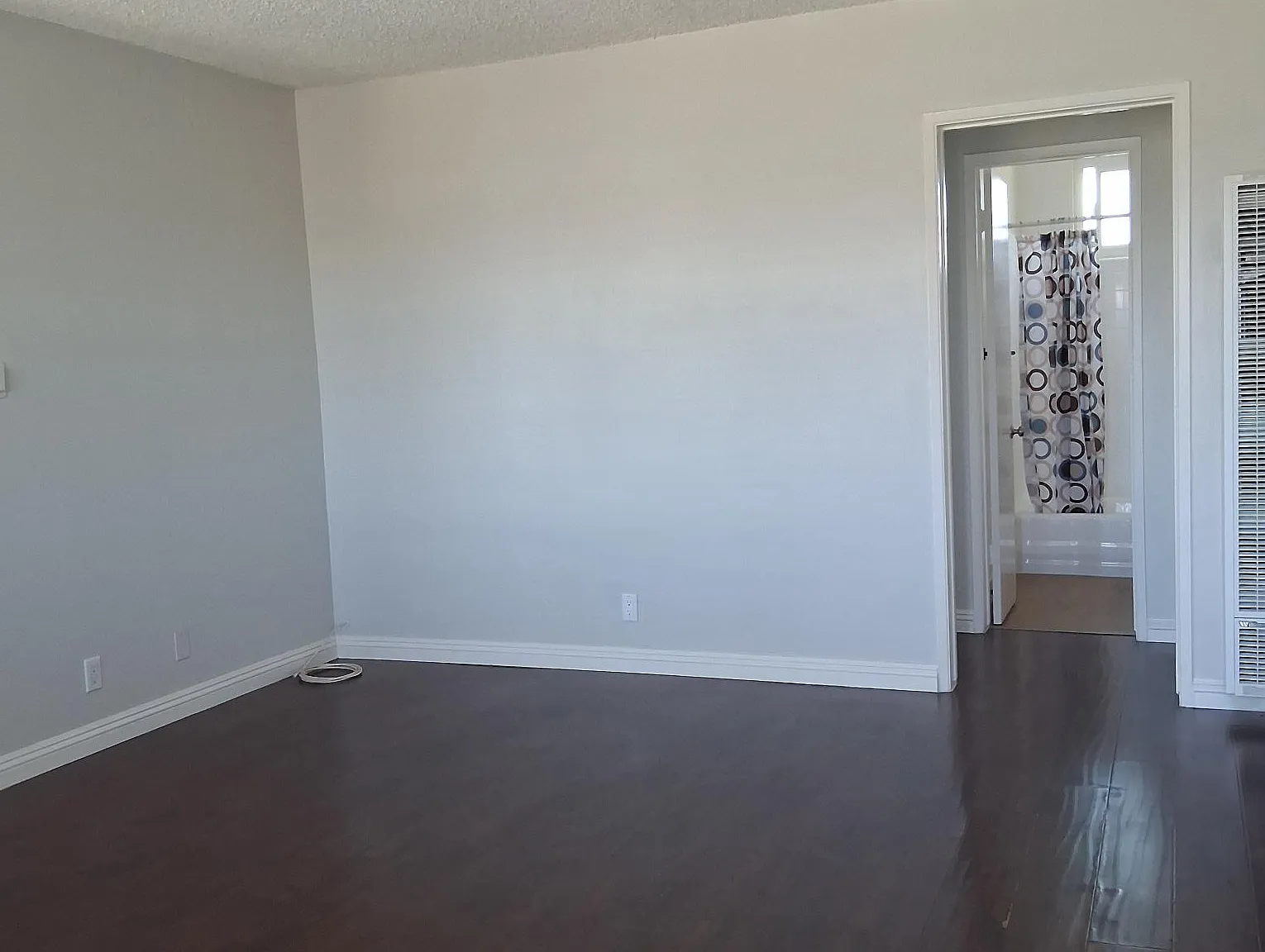 1 bed, 800 sqft, $2,000 — Photo 4