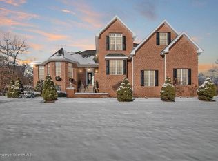 1640 Whitetail Run, Moscow, PA 18444