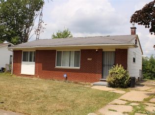 2080 Flamingo Dr, Mount Morris, MI 48458