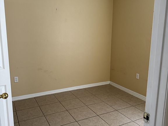 5th image of 429 Bar Ct