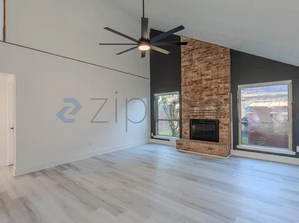 423 Old Colony Dr, Richmond, TX 77406