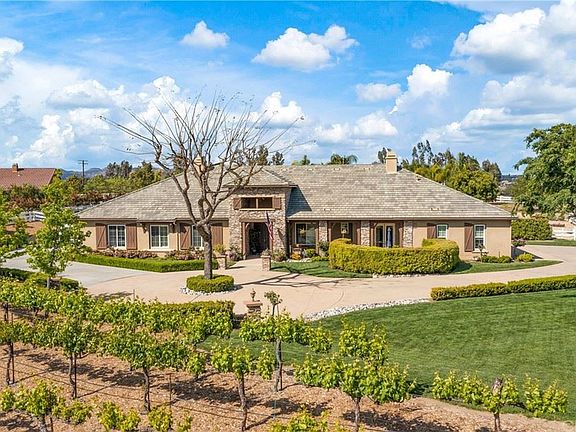 2nd image of 42249 War Admiral Ln