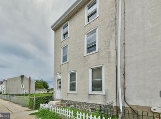 382 Martin St, Philadelphia, PA 19128