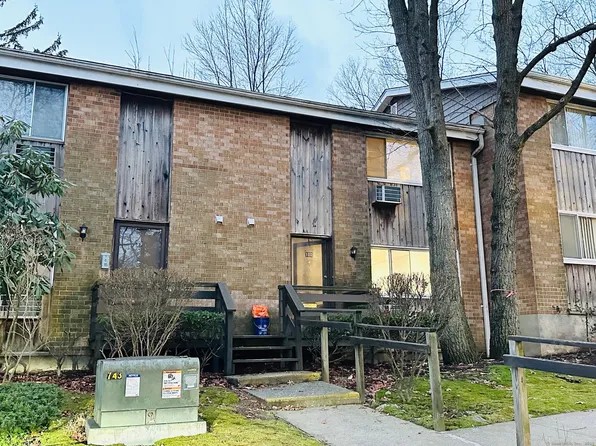 200 Woodmont Avenue APT 100, Bridgeport, CT 06606