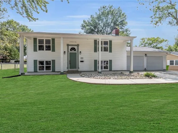 2003 Crane St, Harrisonville, MO 64701