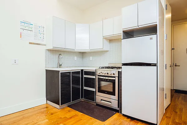 Rented by Nooklyn NYC LLC | media 48