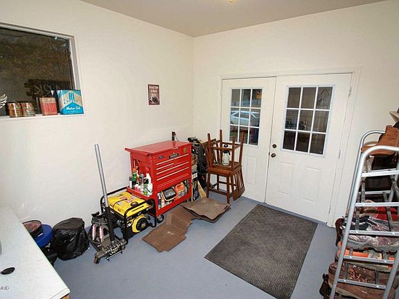 5th image of 8661 Lincoln Lake Ave NE