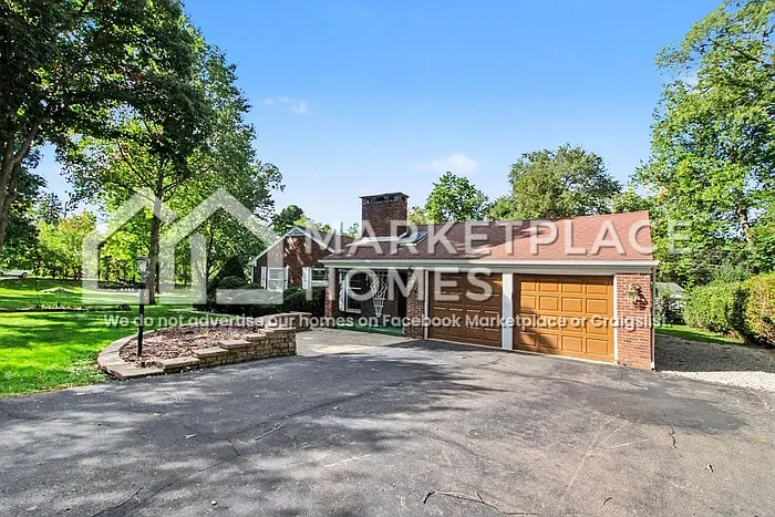 5 bed, 4.0 bath, 4000 sqft, $5,000 — Photo 3
