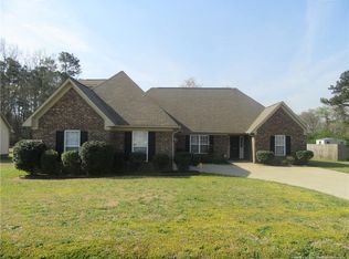 380 Seabiscuit Dr, Raeford, NC 28376