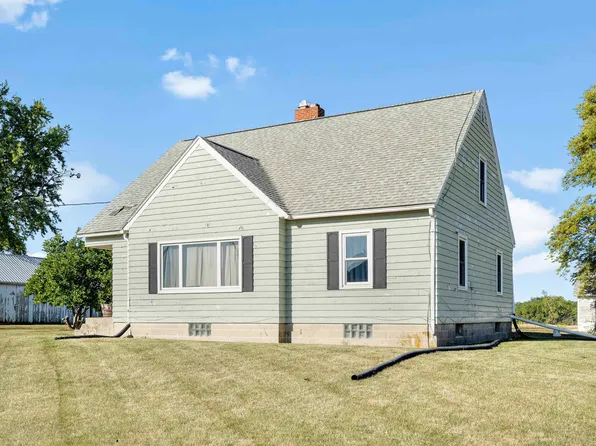 5209 15th Ave, La Porte City, IA 50651