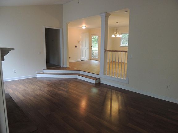 2nd image of 429 Clearbrook Dr