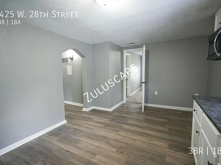 3425 W 28th St — Photo 8