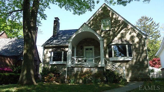 1st image of 52 Sunnyside Ave