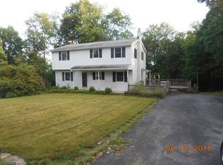 5 High St, Hamburg, NJ 07419