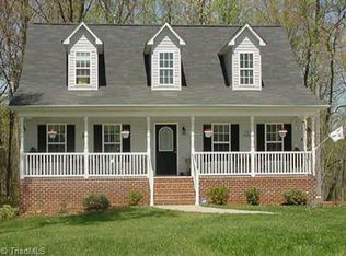 3900 Meredith Woods Ct, Winston Salem, NC 27107