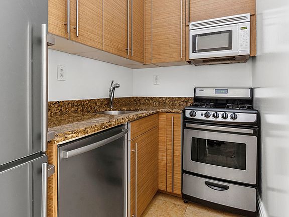 5th image of 154 W 70th St #9KK