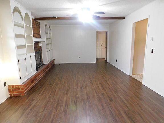 3rd image of 1425 NE 2nd St