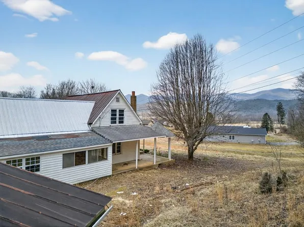 1917 Fairview Rd, Andrews, NC 28901