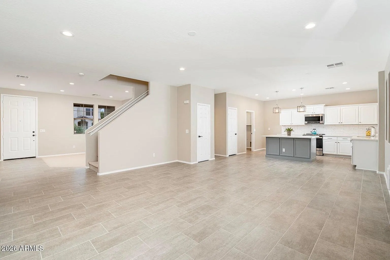 4 bed, 2.5 bath, 2094 sqft, $3,295 — Photo 3