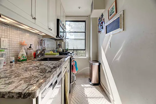Rented by Oxford Property Group | media 5