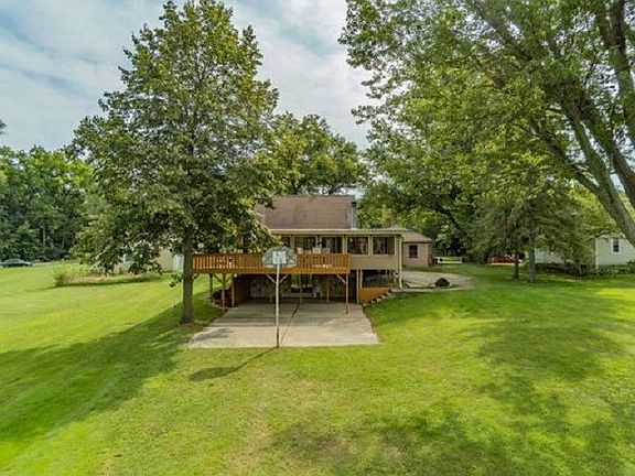 3rd image of 10116 Queen Oaks Dr
