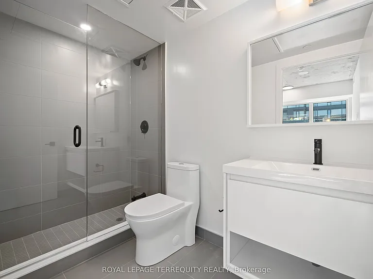 2 Augusta Ave #1303 — Photo 13