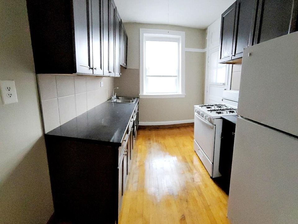 1st image of 6441 N Richmond St APT 3E