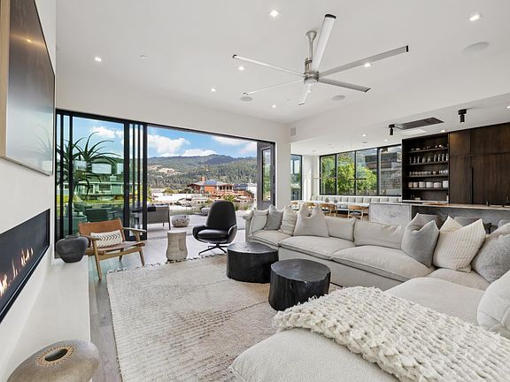 5th image of 297 Seadrift Road