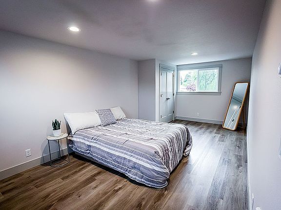 2nd image of 1656 Evergreen Dr