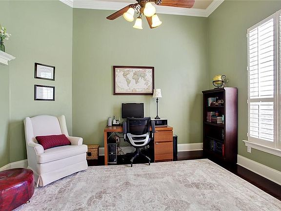 5th image of 615 Bluebonnet Ct