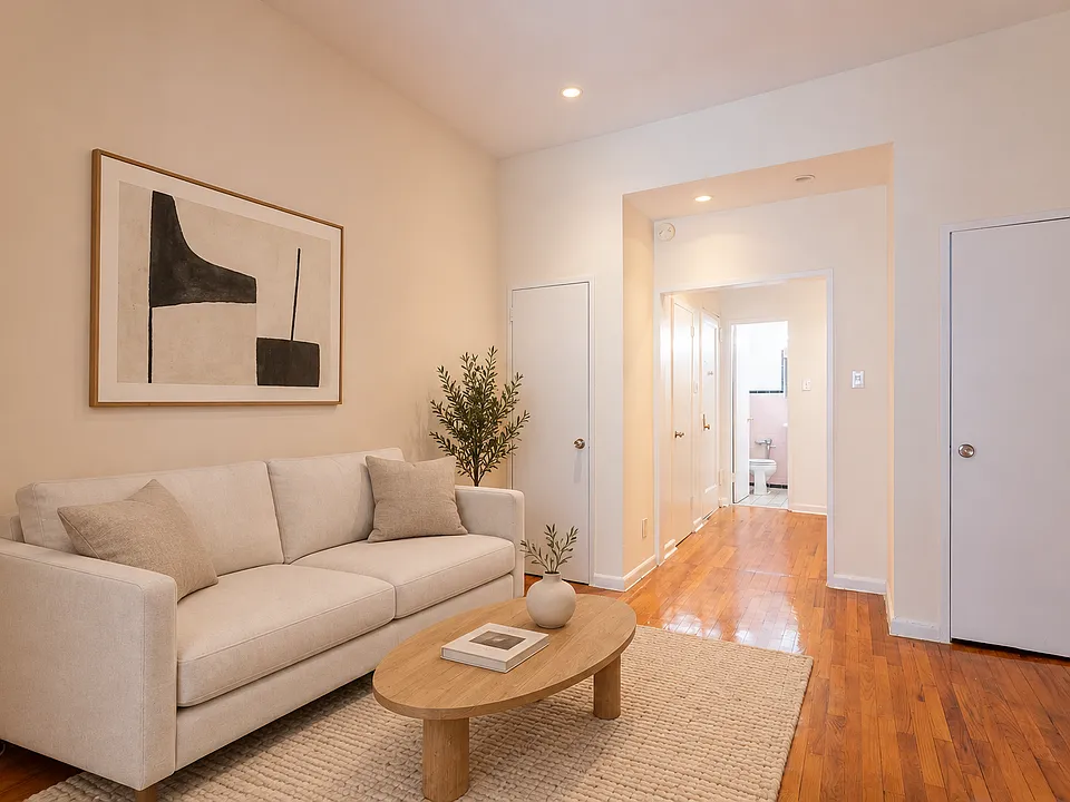207 E 76th St #3D
