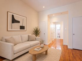 207 E 76th St, New York, NY