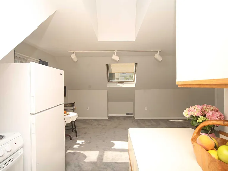 78 Pine Hill Ave #2 — Photo 3