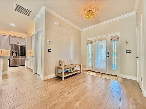 5th image of 63 BEACHWOOD DRIVE