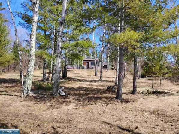 1989 Moose Lake Rd, Duluth, MN 55803