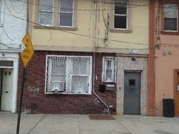 12206 Montauk St, Jamaica, NY 11413