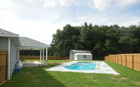 5th image of 119 SW Erskine Ct