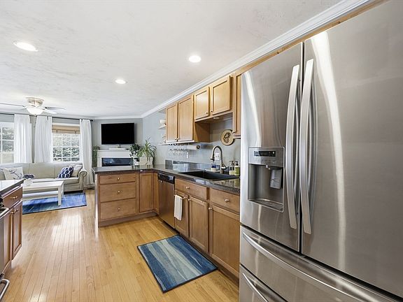 5th image of 56 Whispering Pine Cir #56