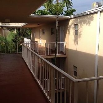 5th image of 4255 N University Dr APT 314